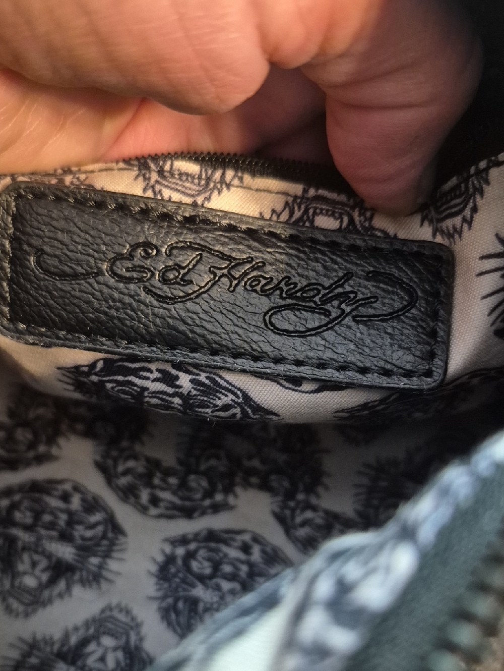 Ed Hardy Black Crossbody Bag .NWT - Picture 8 of 10